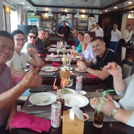 Halong Sapphire Cruise