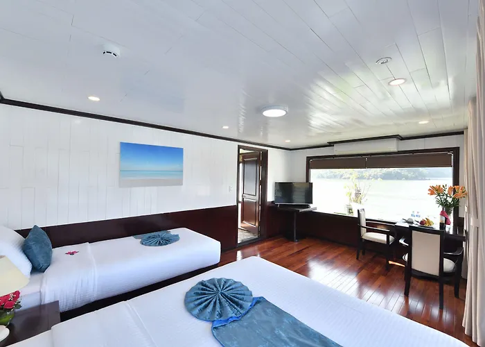 Sapphire Cruise Hotel 4*
