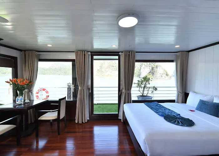 Sapphire Cruise Khách sạn Hạ Long