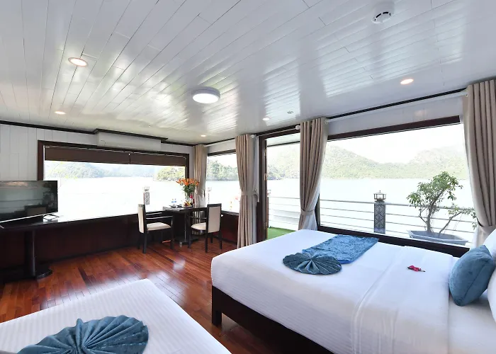 Sapphire Cruise 4* Hạ Long