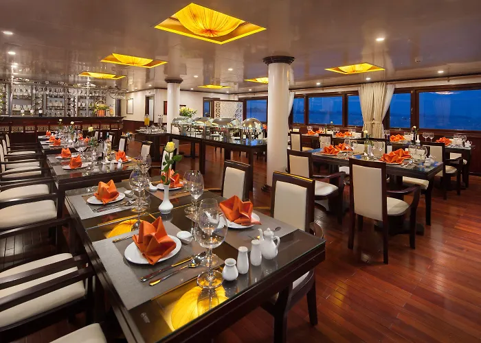 Sapphire Cruise Khách sạn 4*