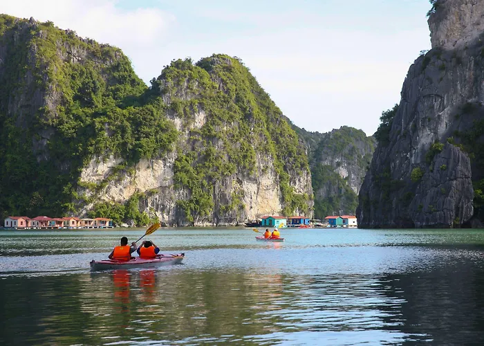 Sapphire Cruise Hạ Long