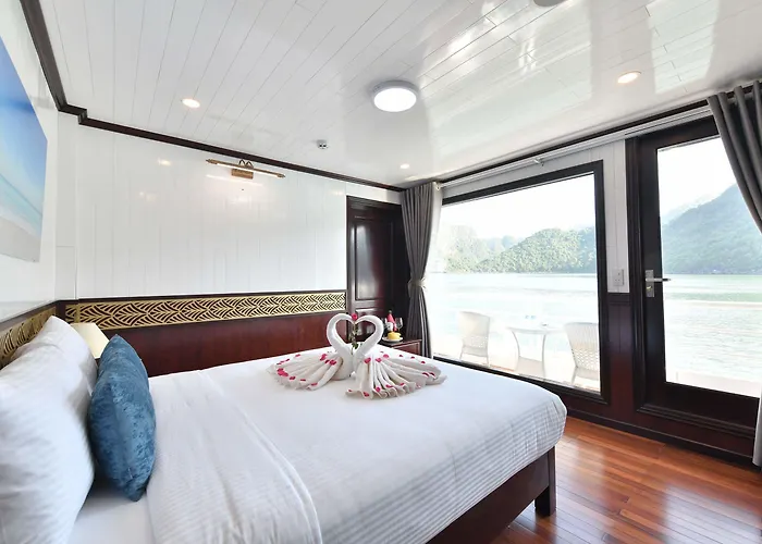 Sapphire Cruise Hotel 4*