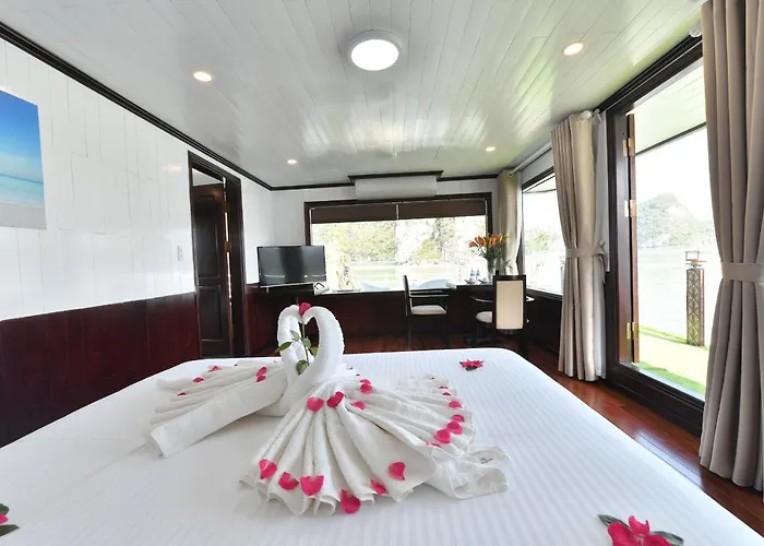 Sapphire Cruise Ha Long