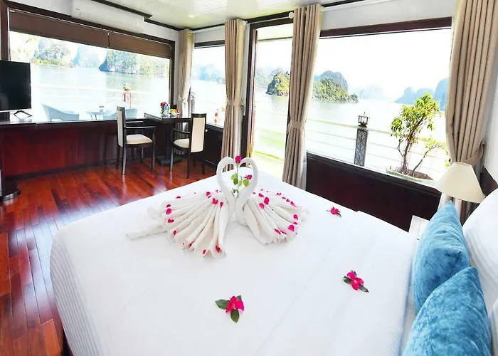Sapphire Cruise Khách sạn 4*