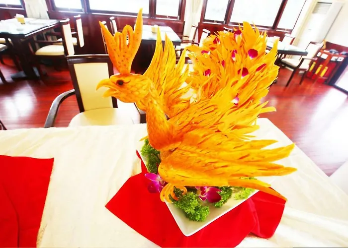 Khách sạn Sapphire Cruise 4*