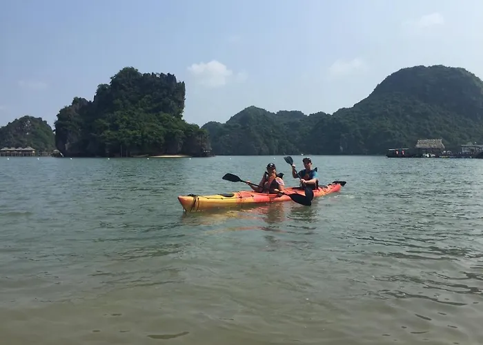 Sapphire Cruise Khách sạn Hạ Long