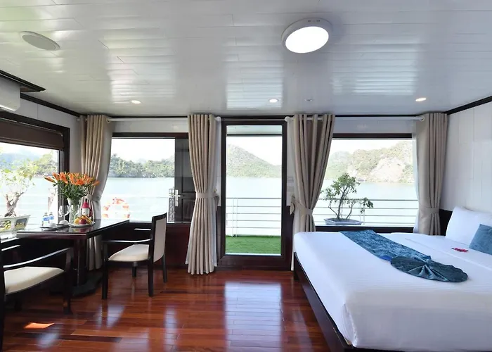 Sapphire Cruise Khách sạn Hạ Long